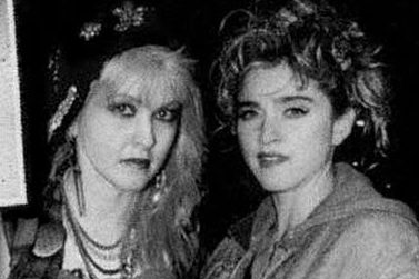 1984年、マドンナとシンディローパーによる、女性による女性の音楽が全米を動かした